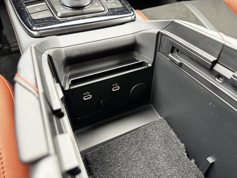 New 2025 MAZDA CX-30 Carbon image 23