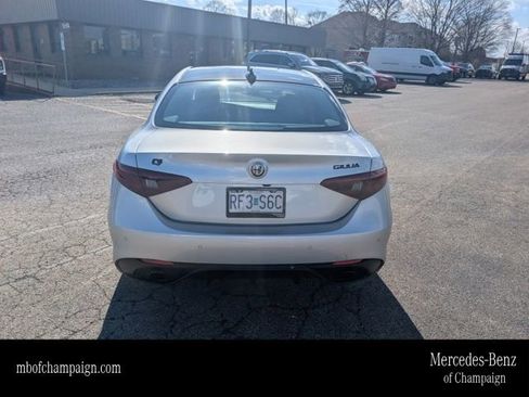 Used 2019 Alfa Romeo Giulia Ti image 9
