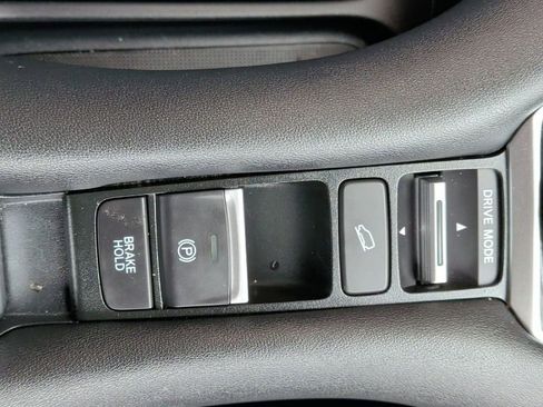 Certified 2024 Honda HR-V Sport image 18