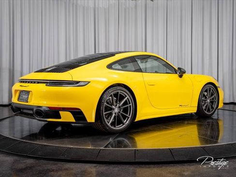 Used 2024 Porsche 911 Carrera T RWD image 13
