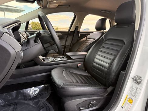 Used 2018 Ford Fusion SE w/ Equipment Group 602A FWD image 14