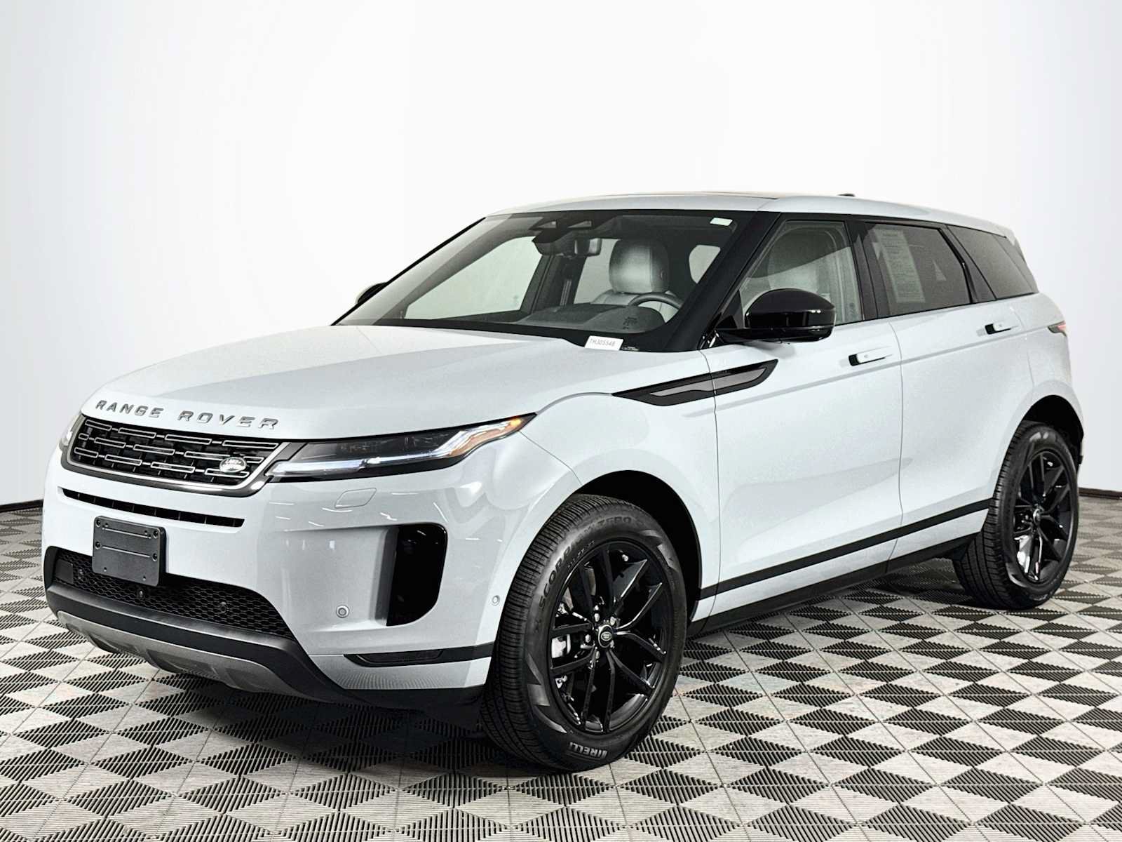Used 2026 Land Rover Range Rover Evoque S AWD/4WD image 1
