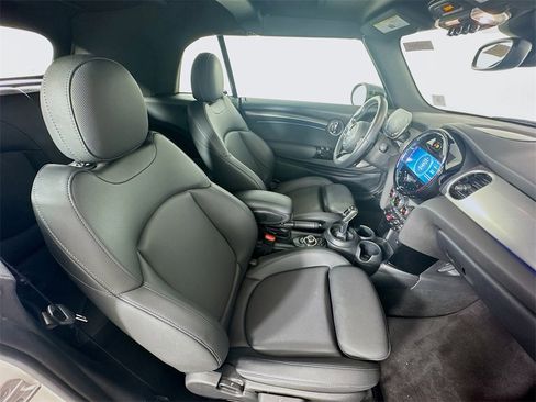 Certified 2024 MINI Cooper S image 27