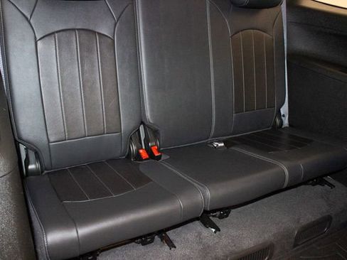 Used 2013 GMC Acadia SLT image 13