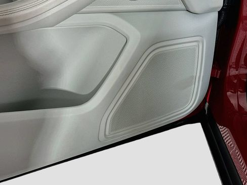 Certified 2023 Porsche Macan AWD/4WD image 21