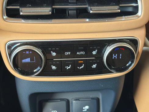 Used 2024 Genesis GV80 3.5T Advanced AWD/4WD image 23
