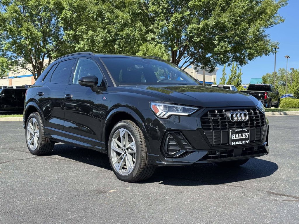 Used 2025 Audi Q3 2.0T Premium AWD/4WD image 2