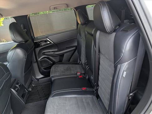 Used 2024 Mitsubishi Outlander SE FWD image 24