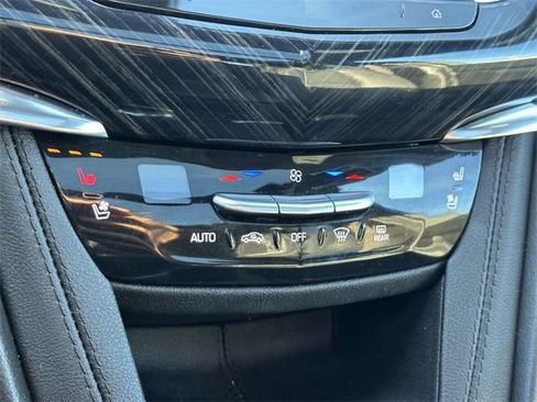 Used 2024 Cadillac XT6 Premium Luxury image 26