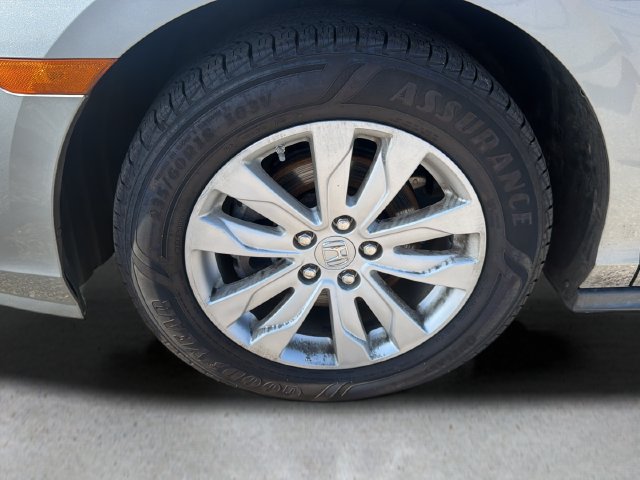 Used 2018 Honda Odyssey LX image 22