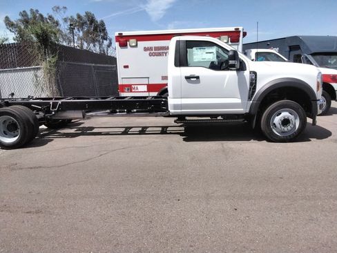 New 2025 Ford F550 2WD Regular Cab Super Duty w/ XL Chrome Package image 20
