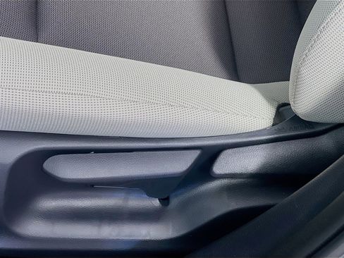 Used 2025 Toyota Corolla LE image 15