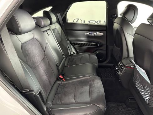 Used 2022 Genesis GV70 3.5T Sport w/ Sport Prestige Package AWD/4WD image 19