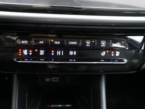 Used 2023 Chevrolet Bolt EUV LT w/ Convenience Package image 16