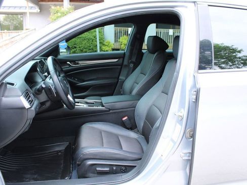 Used 2019 Honda Accord Sport image 11