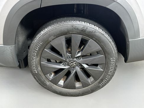 Used 2022 Volkswagen Taos S image 28