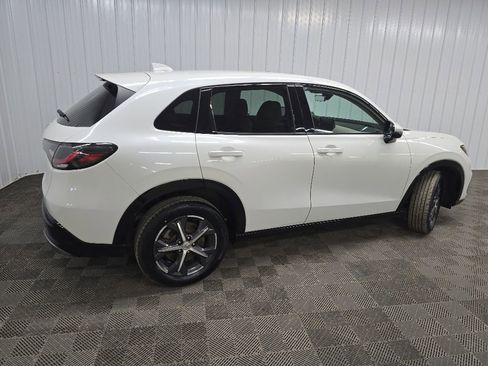 Used 2024 Honda HR-V EX-L image 3