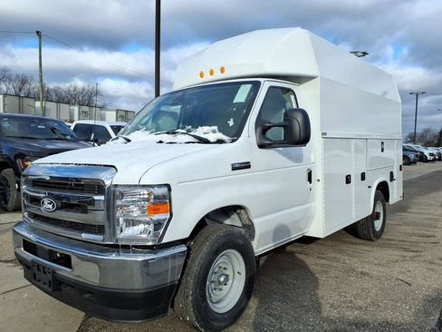 New 2026 Ford E-350 and Econoline 350 Super Duty w/ Power Equipment Group RWD image 1