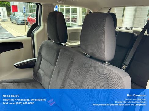 Used 2019 Dodge Grand Caravan SE FWD image 15