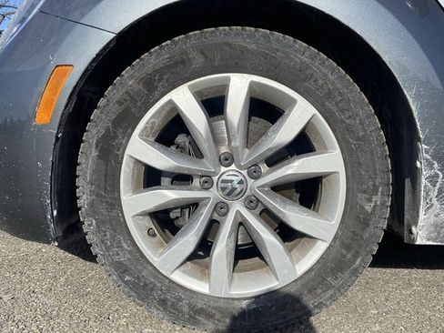 Used 2017 Volkswagen Beetle 1.8T Classic image 10