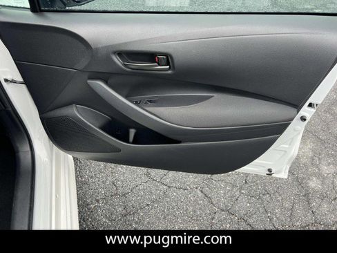 Used 2023 Toyota Corolla LE image 14