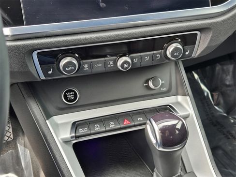 Used 2022 Audi Q3 2.0T Premium Plus w/ Premium Plus Package image 22