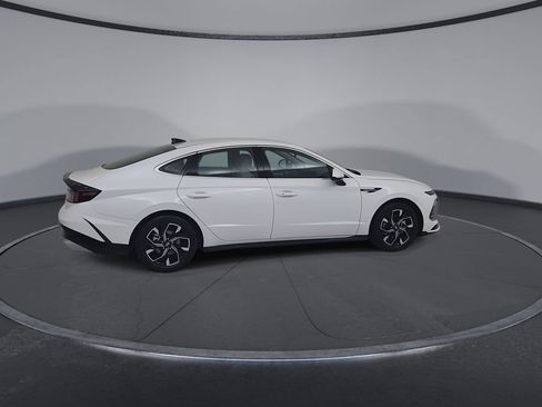 Used 2025 Hyundai Sonata SEL FWD image 17