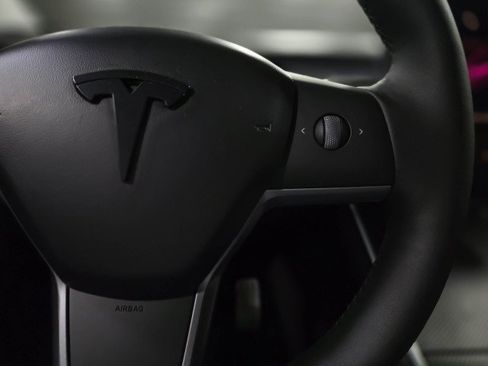 Used 2020 Tesla Model Y Long Range image 21