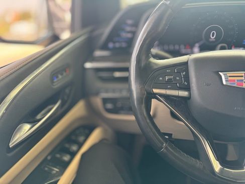 Used 2023 Cadillac Escalade Premium Luxury w/ Performance Package image 7