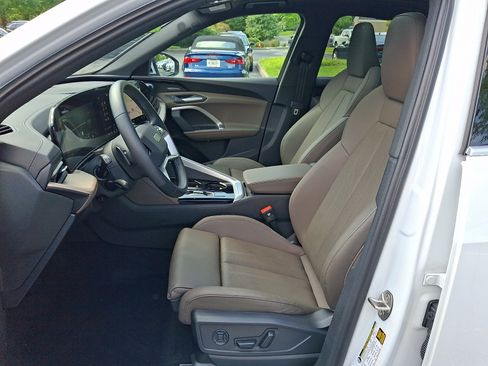 Used 2025 Audi Q5 Premium AWD/4WD image 14