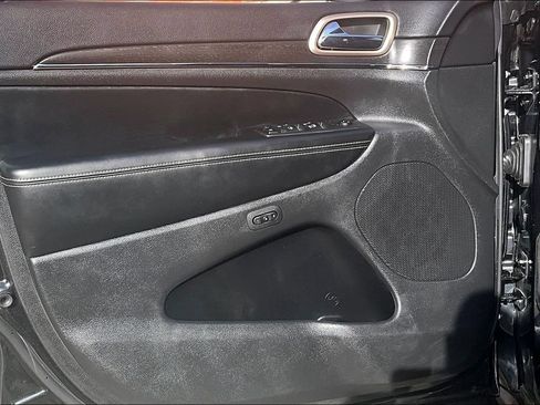 Used 2015 Jeep Grand Cherokee Limited RWD image 24