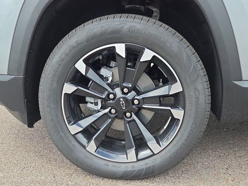 New 2027 Chevrolet Equinox RS w/ Safety and Technology Package FWD image 9