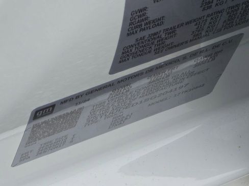 Certified 2025 GMC Sierra 1500 SLT AWD/4WD image 30