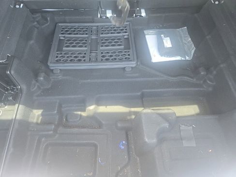 Used 2020 Mercedes-Benz GLC 300 image 17
