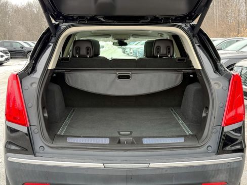 Used 2018 Cadillac XT5 Luxury w/ Driver Awareness Package image 14