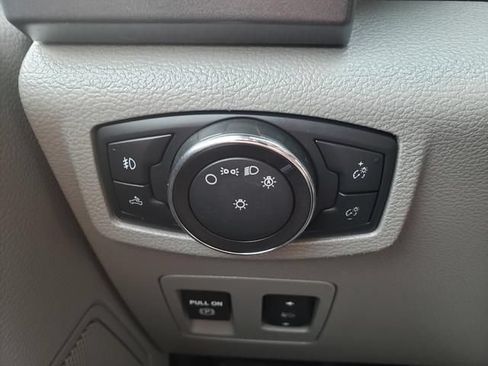 Used 2019 Ford F150 XLT w/ Equipment Group 302A Luxury AWD/4WD image 23
