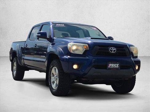 Used 2015 Toyota Tacoma 4x4 Double Cab w/ TRD Sport Package image 3
