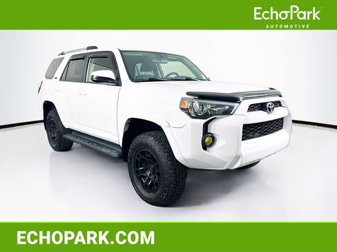 Used 2019 Toyota 4Runner SR5 AWD/4WD image 1