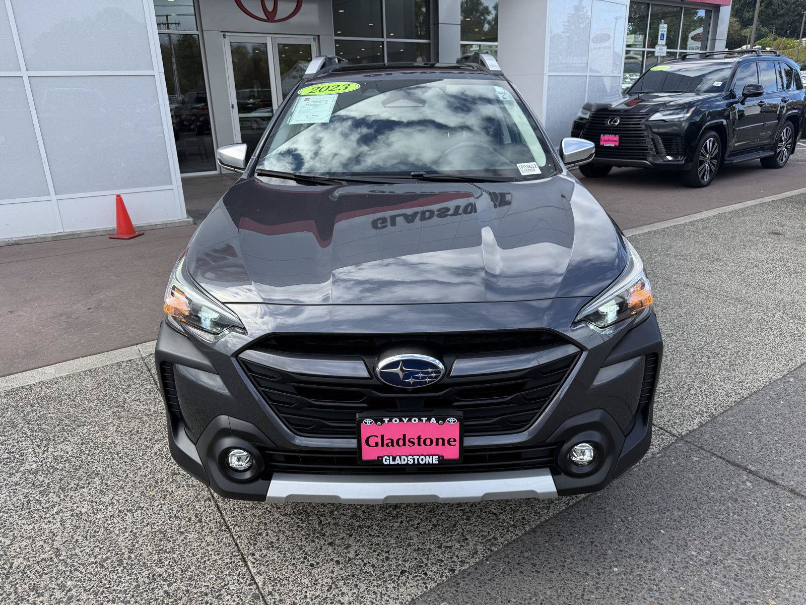 Used 2023 Subaru Outback Touring XT w/ Popular Package #2 AWD/4WD image 10