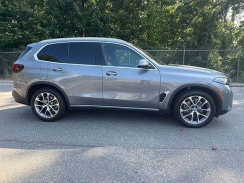 Certified 2024 BMW X5 xDrive40i w/ Premium Package AWD/4WD image 4