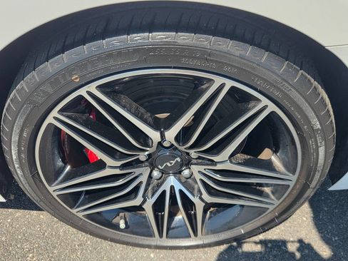Used 2023 Kia Stinger GT2 AWD/4WD image 10