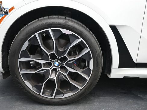 Certified 2025 BMW X7 xDrive40i w/ M Sport Package AWD/4WD image 4