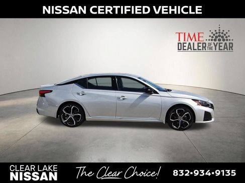Certified 2025 Nissan Altima 2.5 SR w/ SR Premium Package FWD image 8
