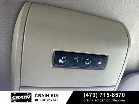 Used 2012 Dodge Grand Caravan SXT FWD image 25