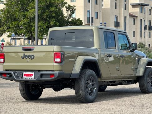 New 2026 Jeep Gladiator Sport image 4