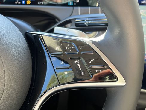 New 2026 Mercedes-Benz E 350 4MATIC Sedan image 27