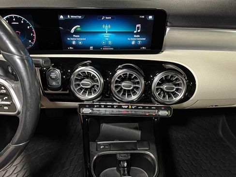 Used 2021 Mercedes-Benz A 220 A 220 image 31