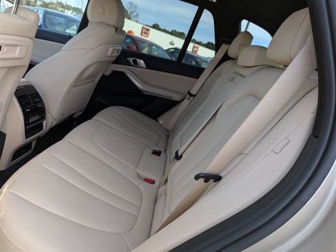 Used 2019 BMW X5 xDrive40i w/ Convenience Package image 28