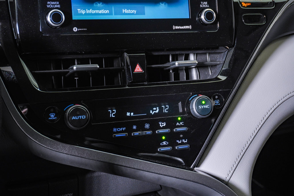 Used 2021 Toyota Camry LE FWD image 24