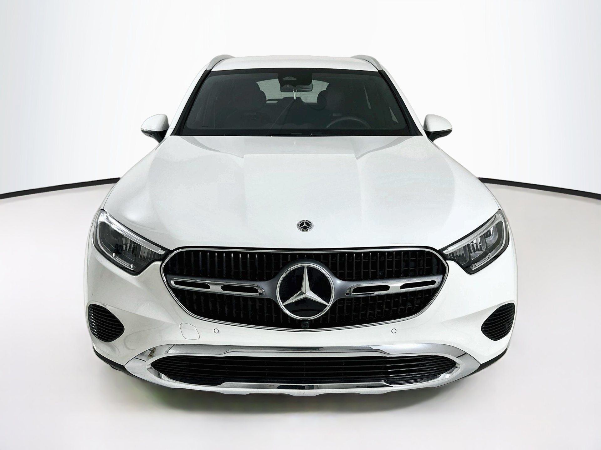 Certified 2026 Mercedes-Benz GLC 300 image 2